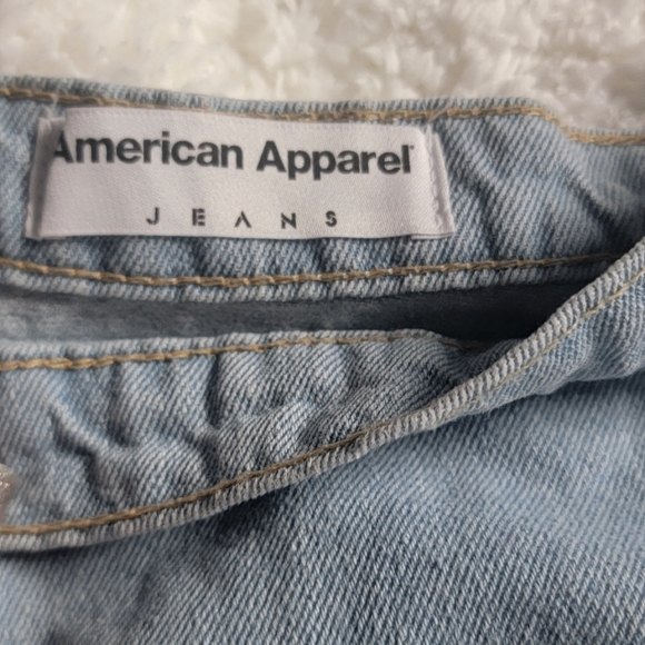 American Apparel Light-Wash Denim Skirt - Size M, NWT - Classic Casual Style - Picture 5 of 6